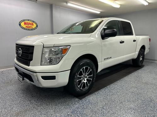2022 Nissan Titan SV Crew Cab One Owner Extra Clean!!!